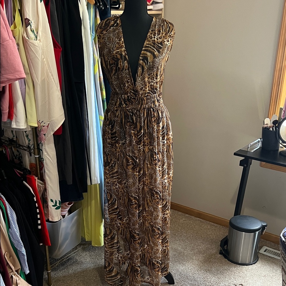 Elegant Animal Print Maxi Dress